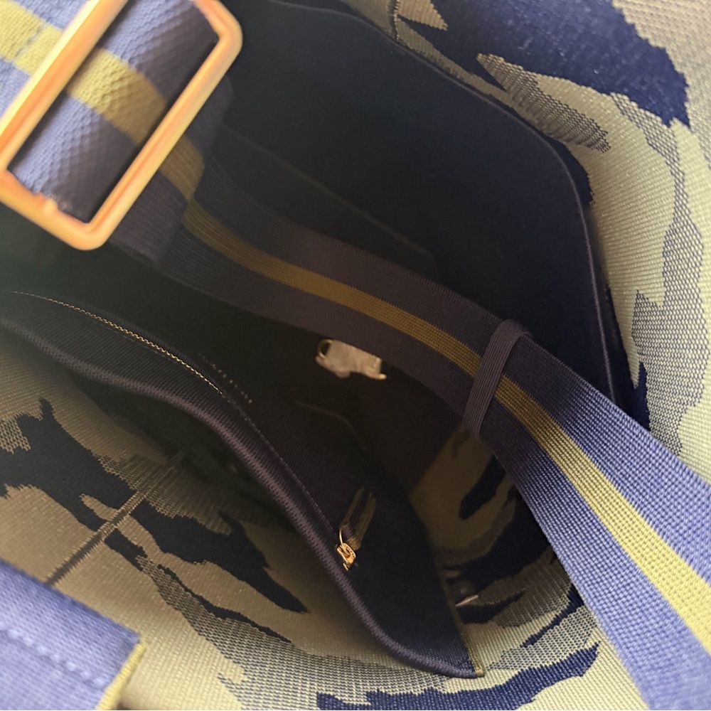 Camo Rothy’s Bucket Bag - Picture 4 of 5